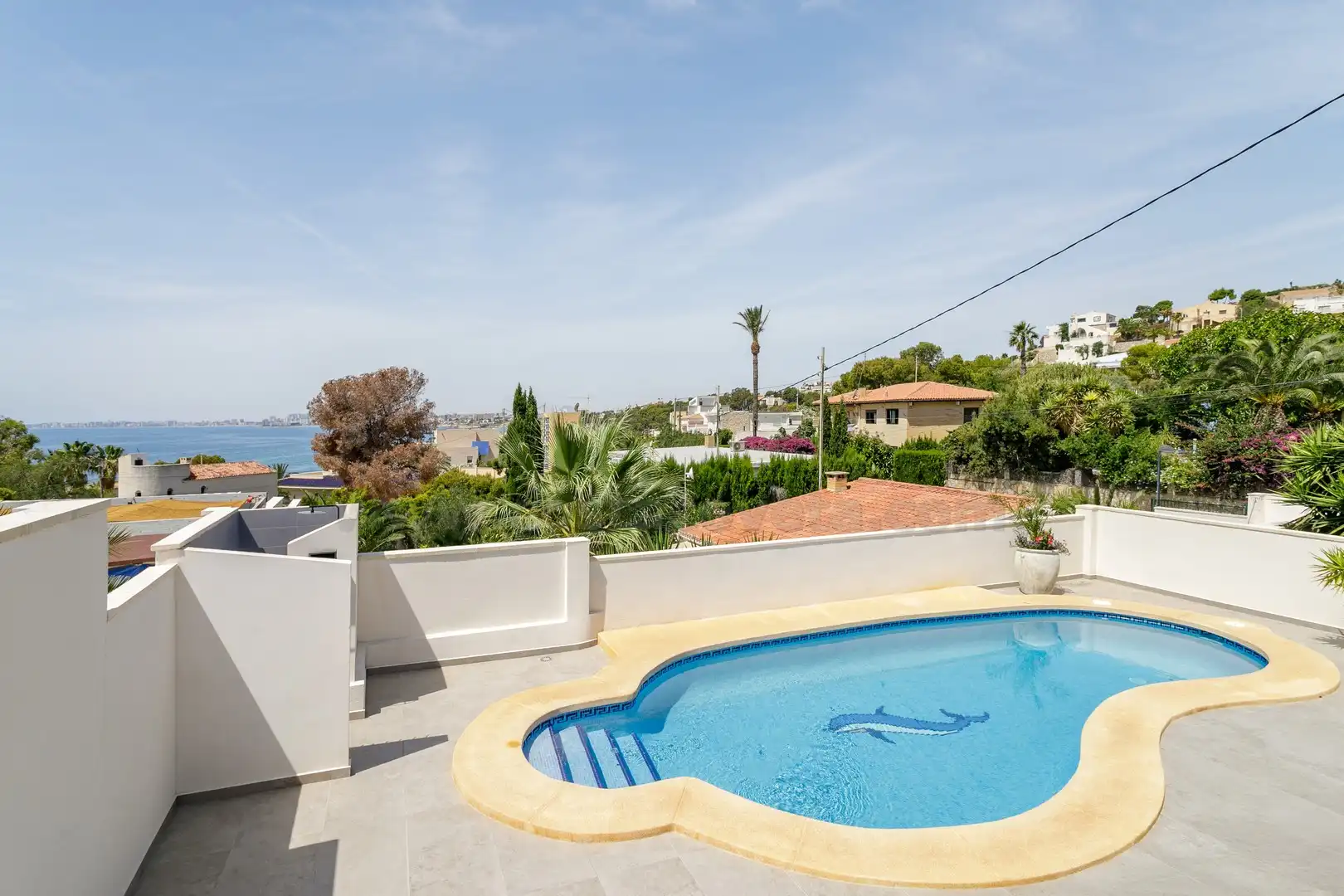 Piscina de Casa o xalet en venda en El Campello amb Aire condicionat, Jardí privat i Terrassa
