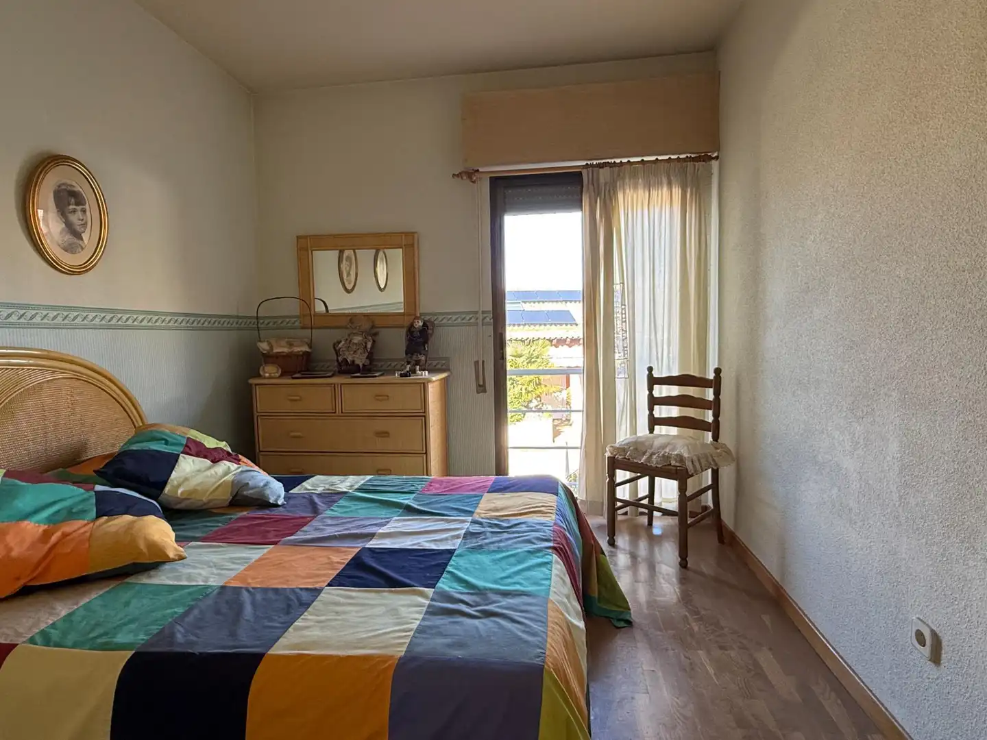 Habitación de Casa adosada en venta en Guadalajara con Calefacción, Terraza y Amueblado
