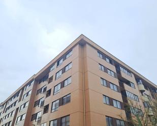 Vista exterior de Pis en venda en Burgos Capital amb Calefacció, Parquet i Terrassa