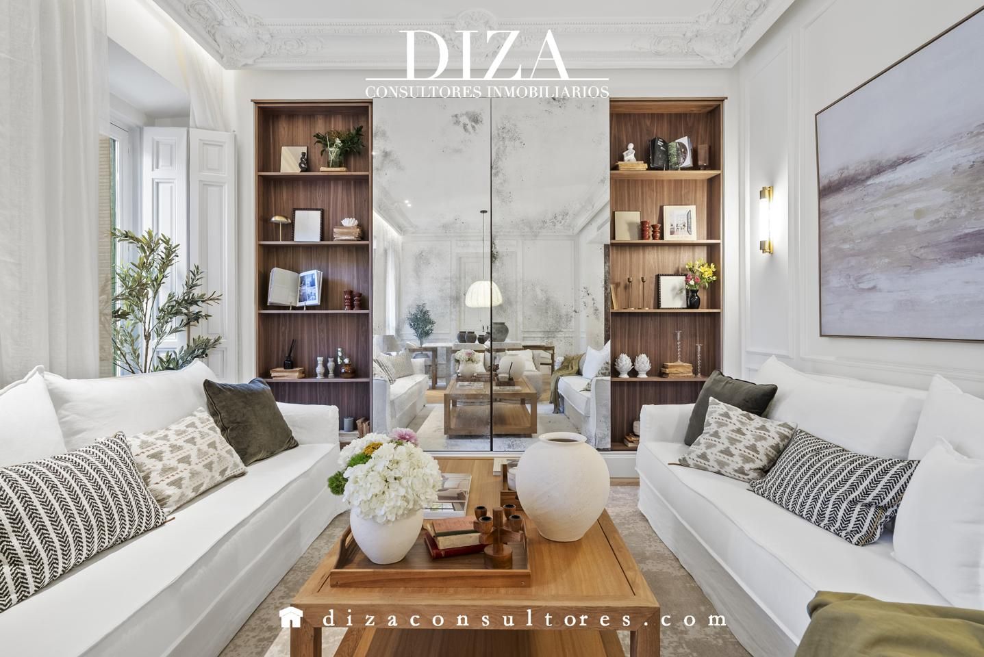 Sala d'estar de Pis en venda en  Madrid Capital amb Aire condicionat, Calefacció i Moblat