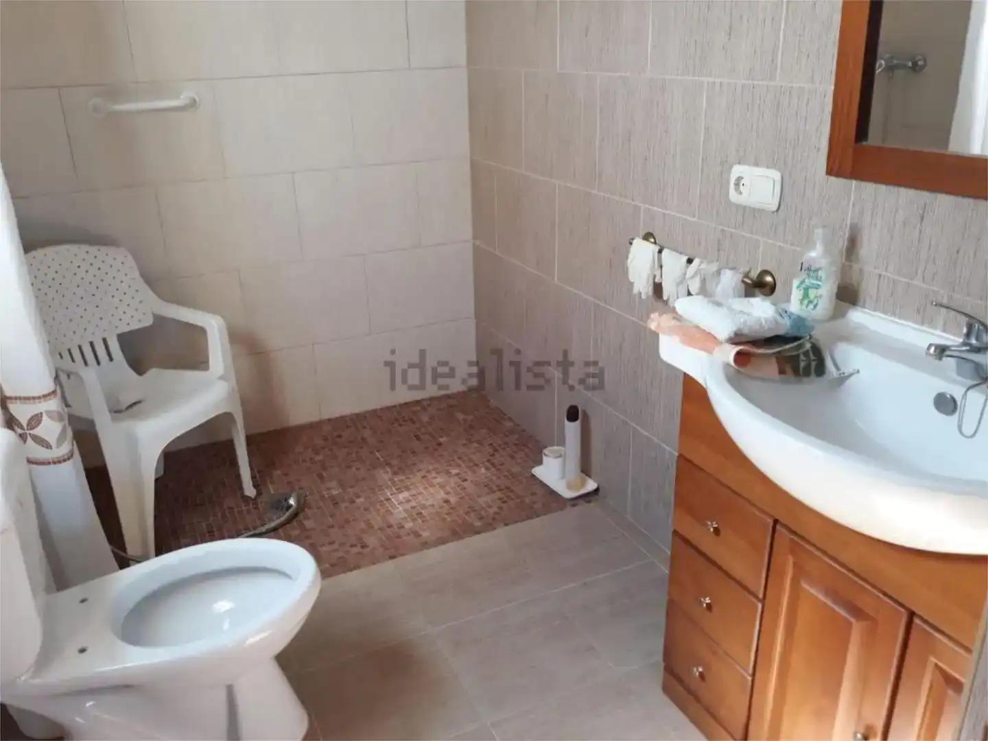 Bany de Dúplex en venda en Iznájar amb Aire condicionat, Jardí privat i Traster