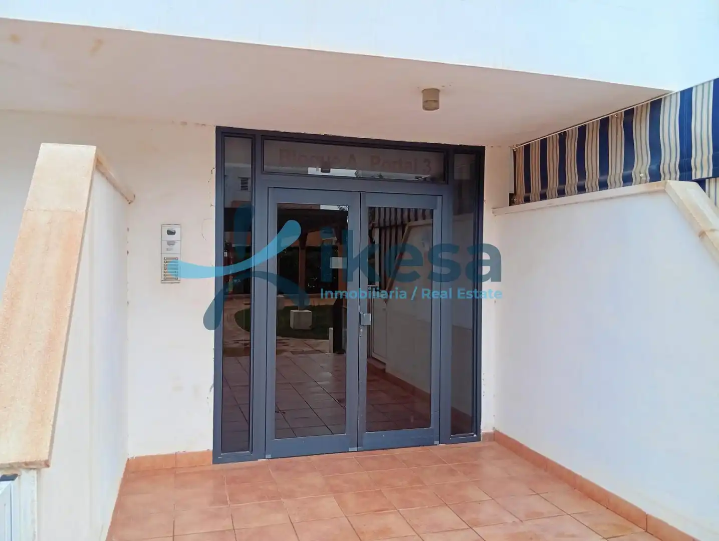 Apartamento en venta en Almería con Piscina comunitaria
