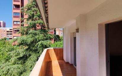 Balcony of Flat to rent in  Madrid Capital  with Air Conditioner, Heating and Parquet flooring