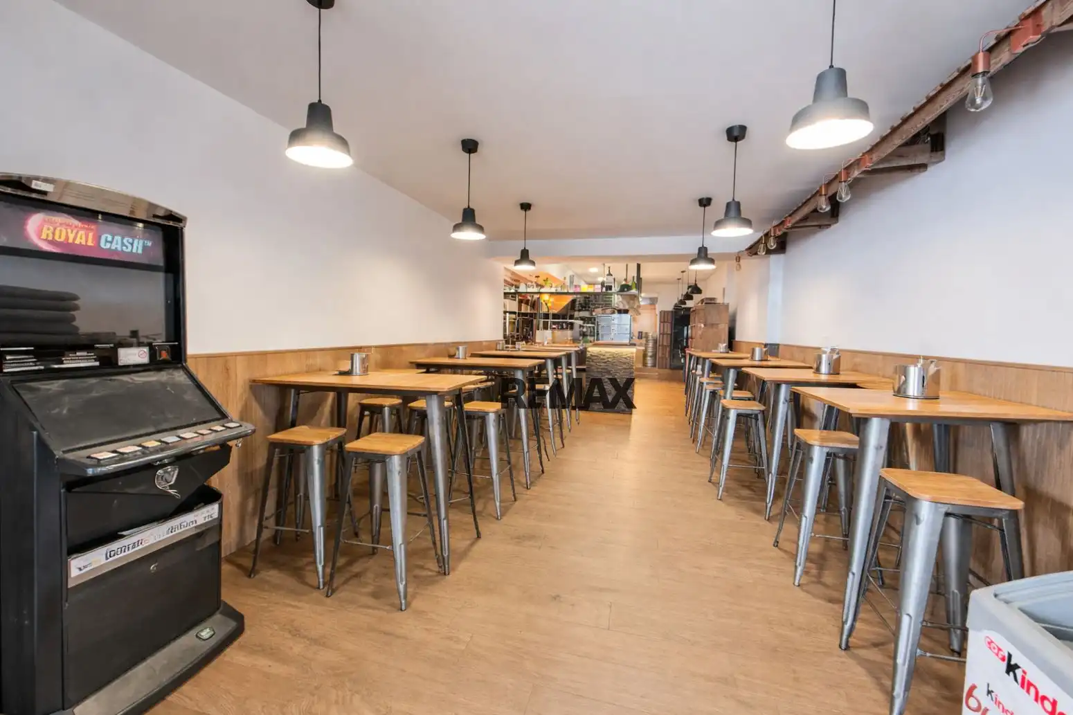 Local de lloguer en Empuriabrava amb Aire condicionat i Terrassa