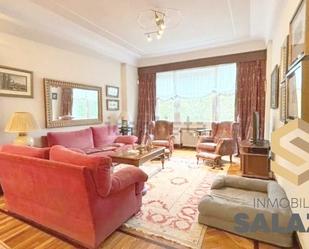 Living room of Flat to rent in Bilbao   with Heating