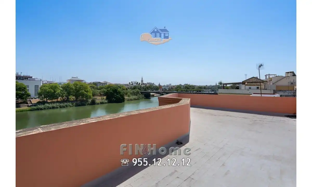 Terraza de Ático de alquiler en Sevilla con Aire acondicionado, Calefacción y Jardín privado