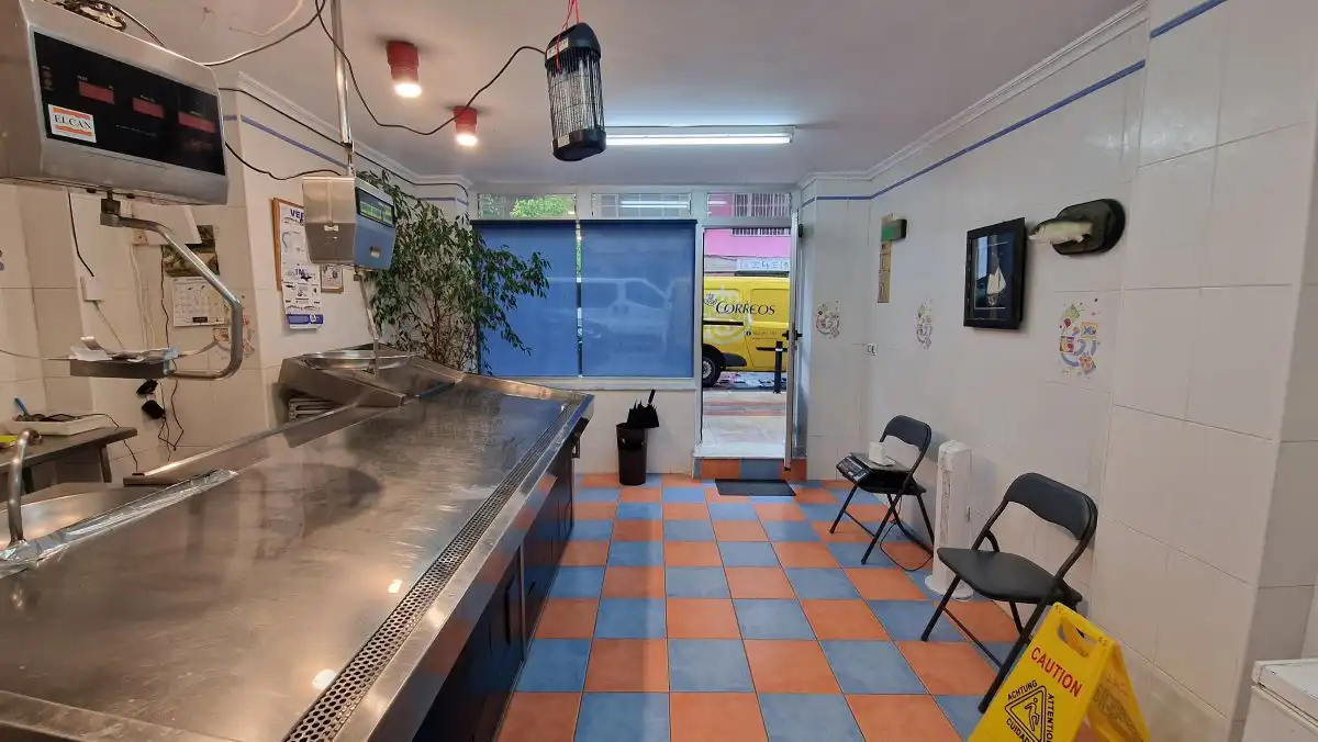 Local commercial à vendre à Inmobiliaria - Barreda, imagen 4