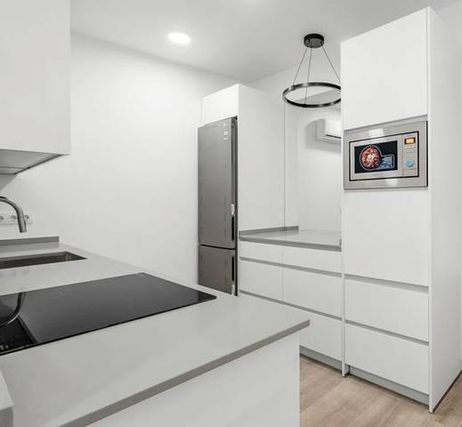 Piso en Venta en Calle del Marqués de Jura Real en Comillas