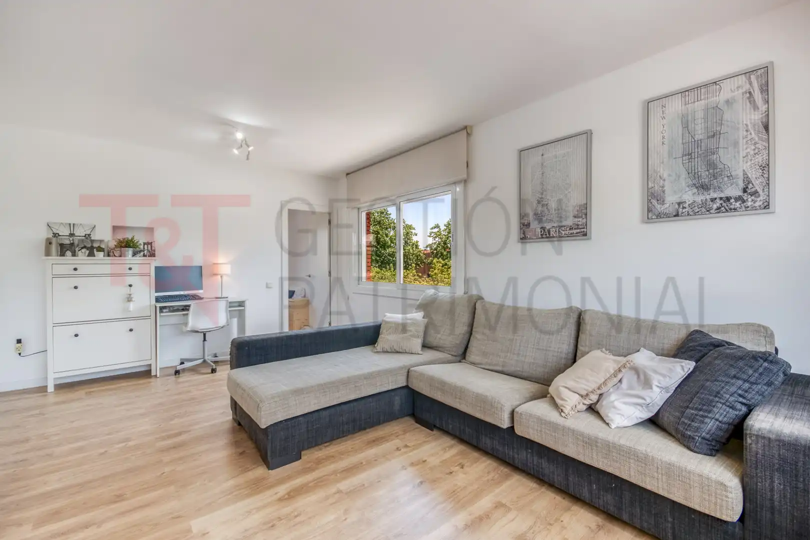 Sala d'estar de Casa o xalet en venda en Cerdanyola del Vallès amb Aire condicionat, Calefacció i Terrassa