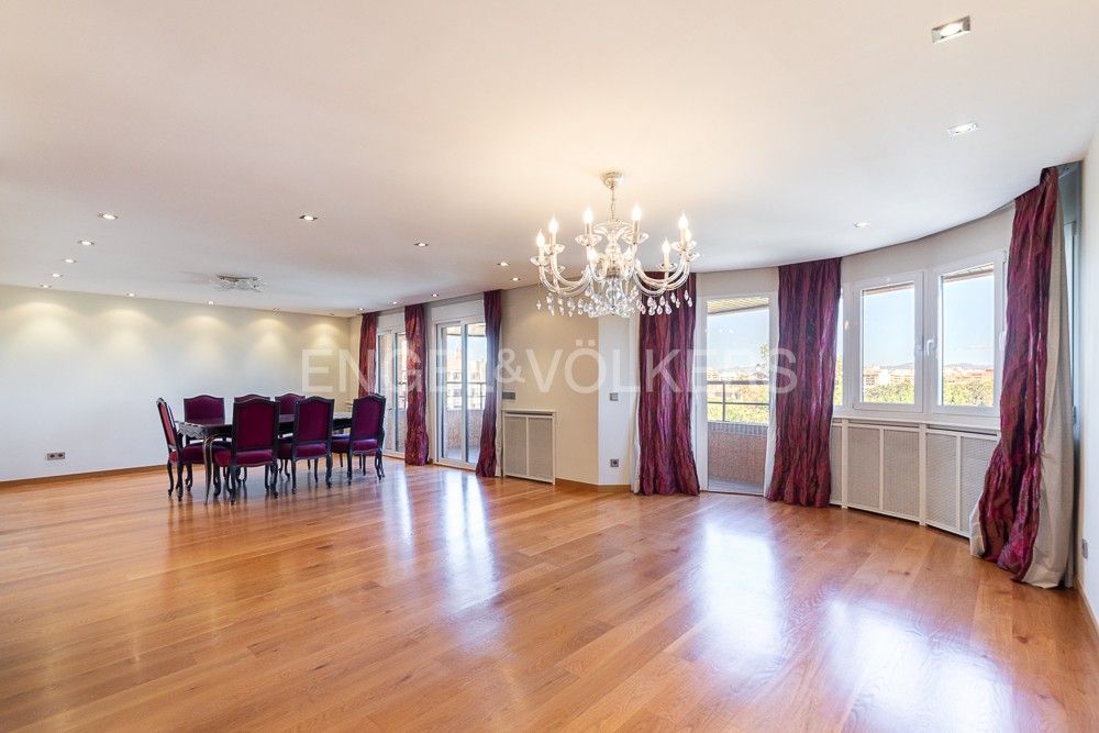 Comedor de Apartamento de alquiler en  Valencia Capital con Aire acondicionado, Calefacción y Parquet