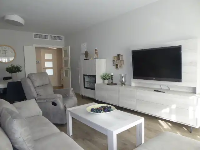 Living room of Flat for rent in Torremolinos  with Air Conditioner, Parquet flooring and Terrace
