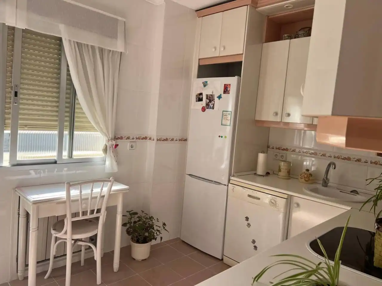 Flat for rent in Calle ESPARTEROS, Santa Bárbara