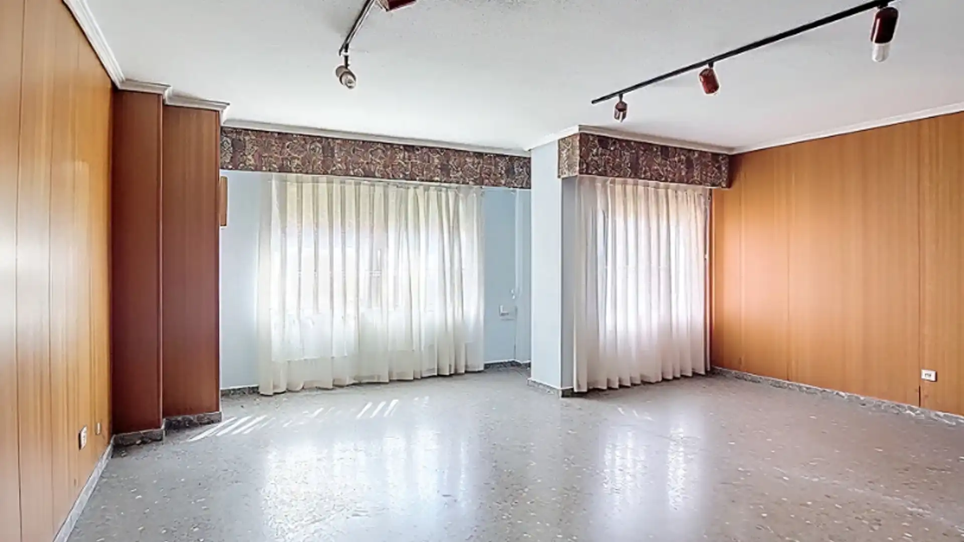 Flat for sale in Silla  with Air Conditioner