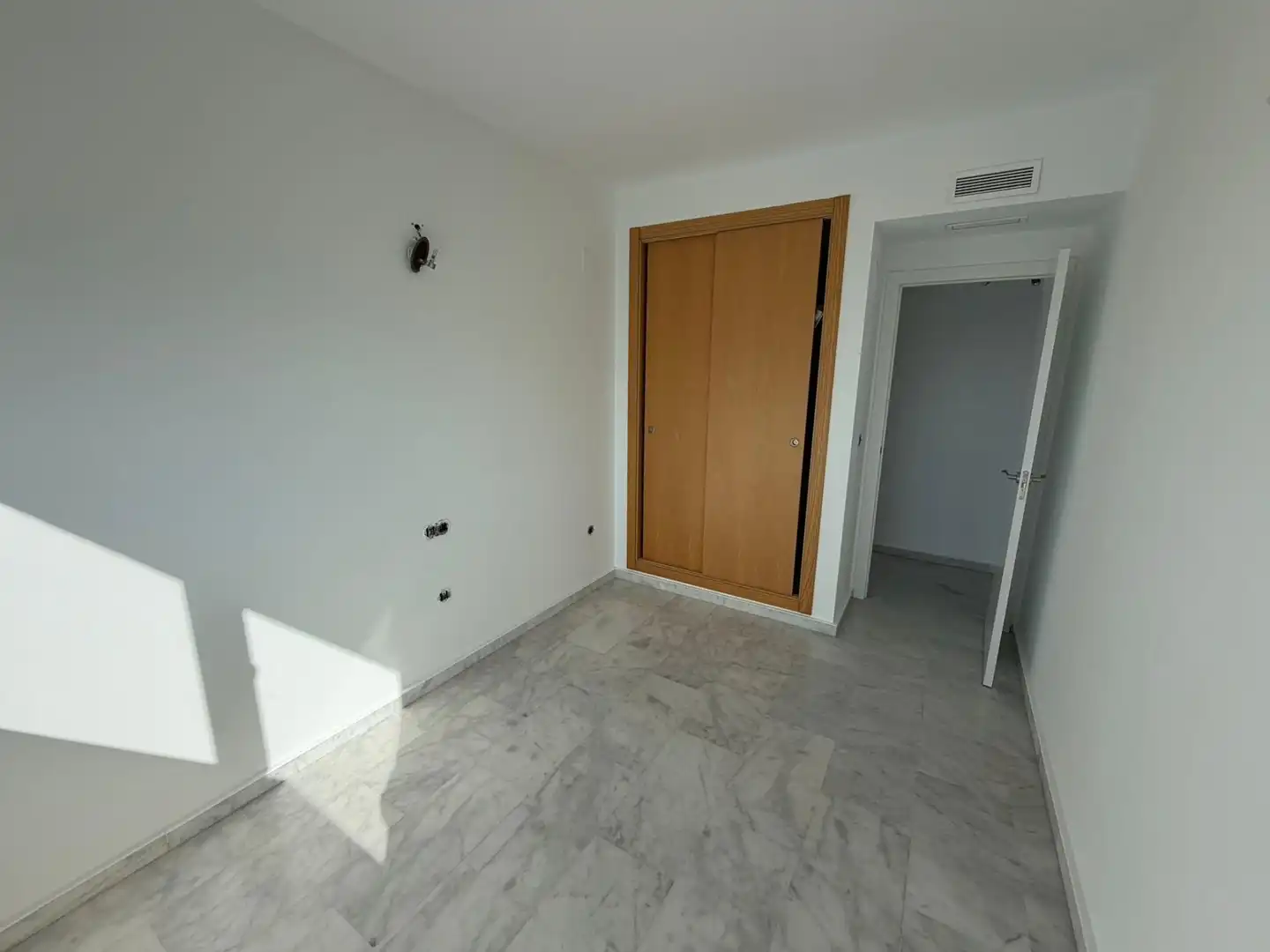 Appartement compact avec piscine à vendre à Rincón de Loix, imagen 17