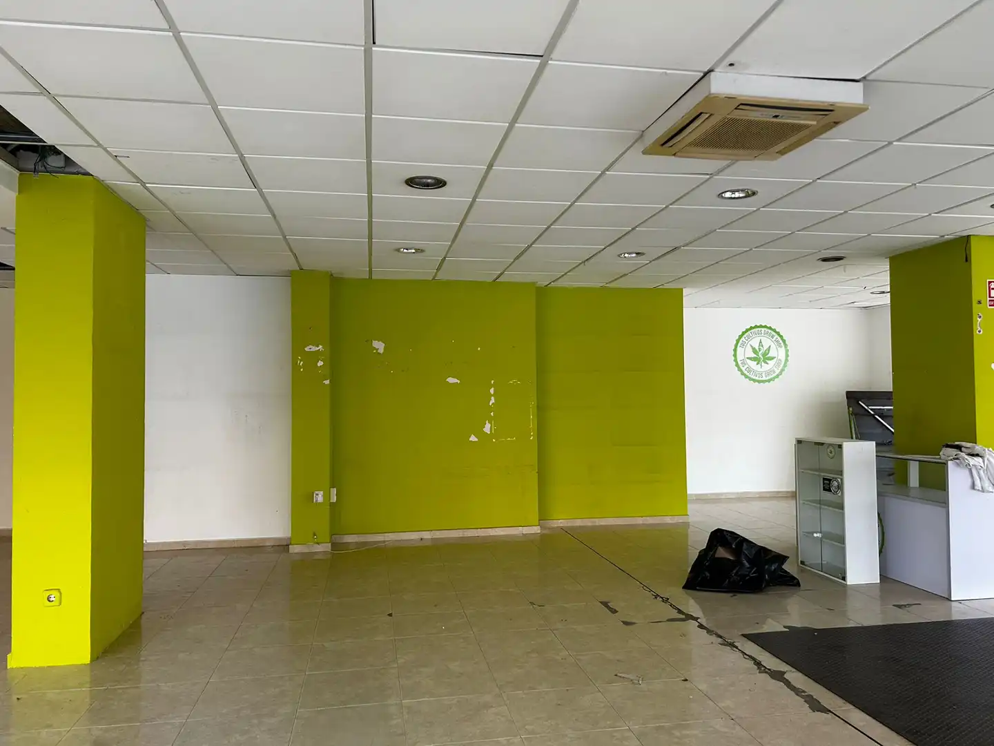Local comercial de lloguer a Calella, imagen 7