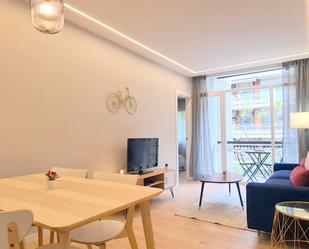 Sala d'estar de Pis de lloguer en  Barcelona Capital amb Aire condicionat, Calefacció i Parquet
