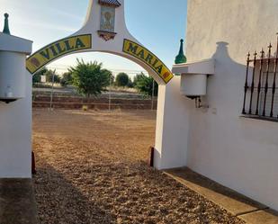 Vista exterior de Casa o xalet en venda en Badajoz Capital amb Terrassa i Piscina