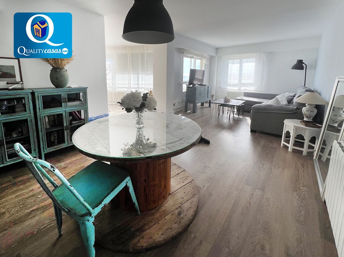 Menjador de Àtic en venda en Alicante / Alacant amb Aire condicionat, Calefacció i Piscina comunitària