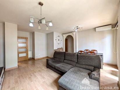 Living room of Flat for sale in Linares  with Air Conditioner, Heating and Balcony