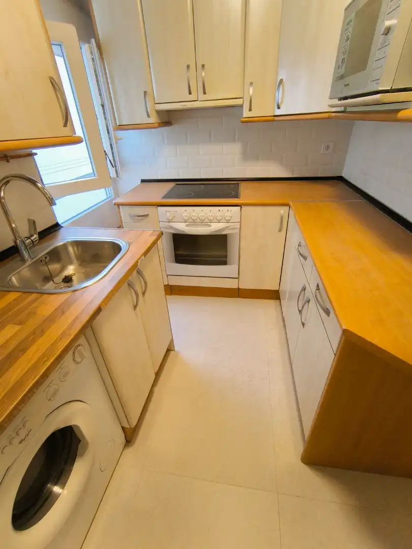 Kitchen of Flat for rent in Palencia  with Heating, Parquet flooring and Terrace