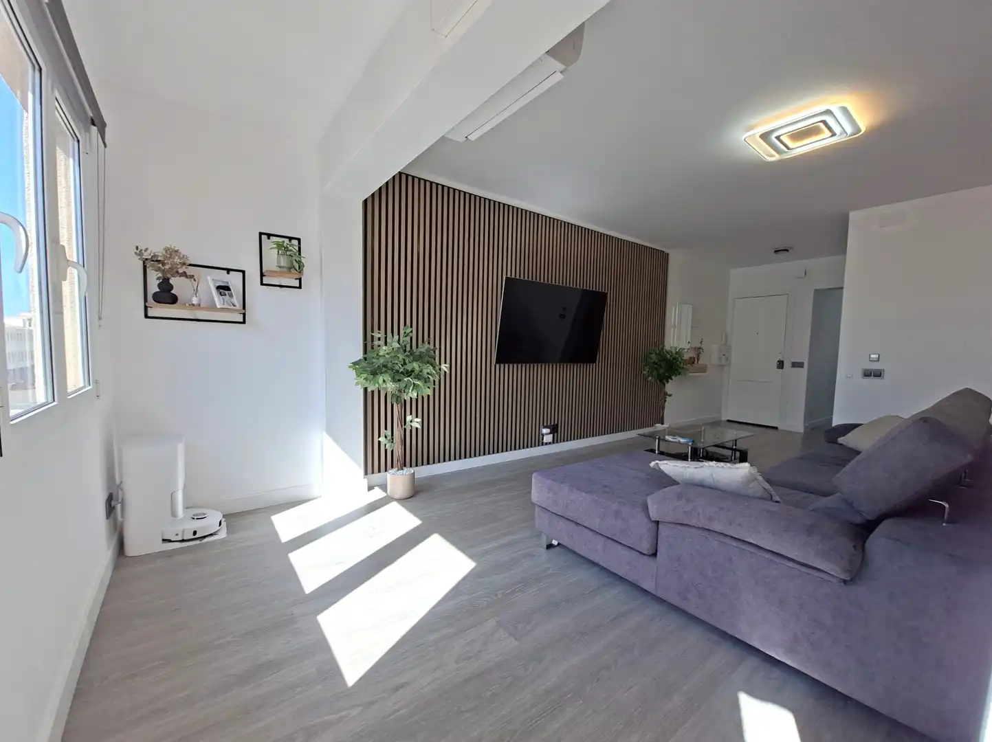 Living room of Flat for sale in Maó - Mahón  with Air Conditioner, Furnished and Balcony