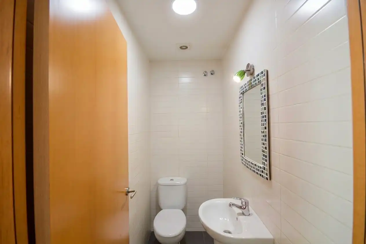 Baño de Casa adosada en venta en Abrera con Aire acondicionado, Calefacción y Parquet
