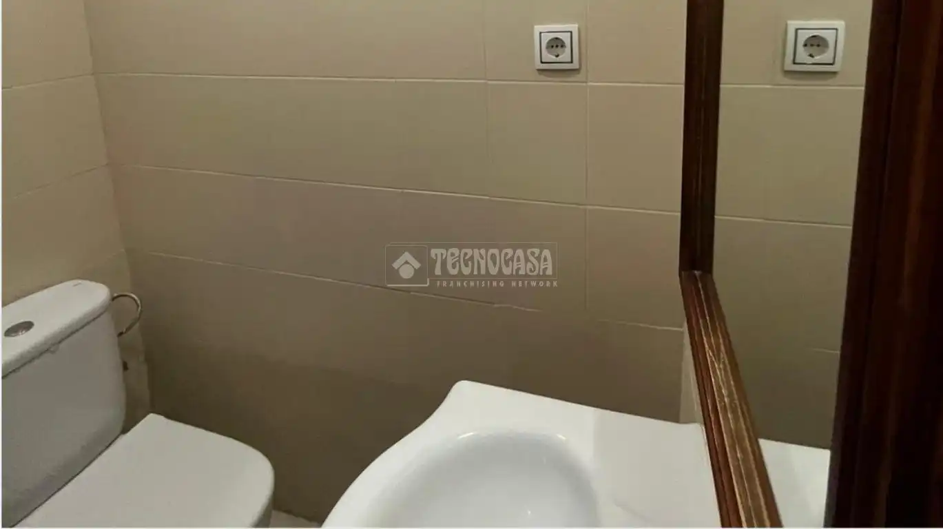Commercial properties for sale in Cúllar Vega