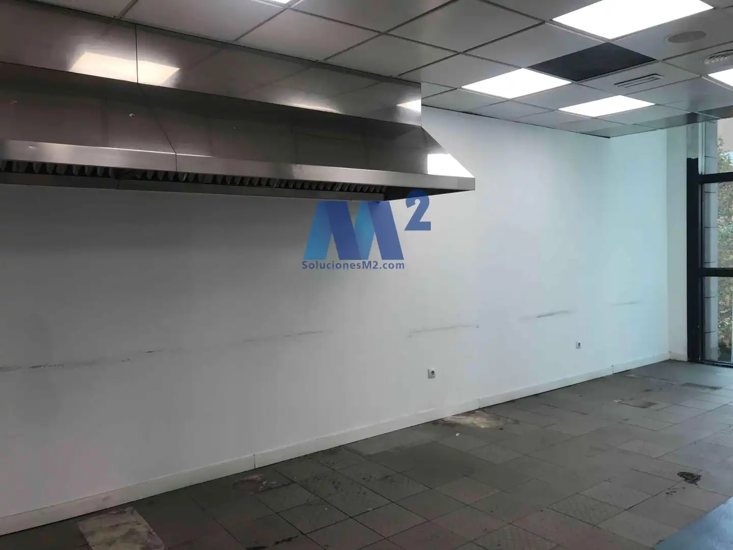 Cuina de Local de lloguer en La Moraleja