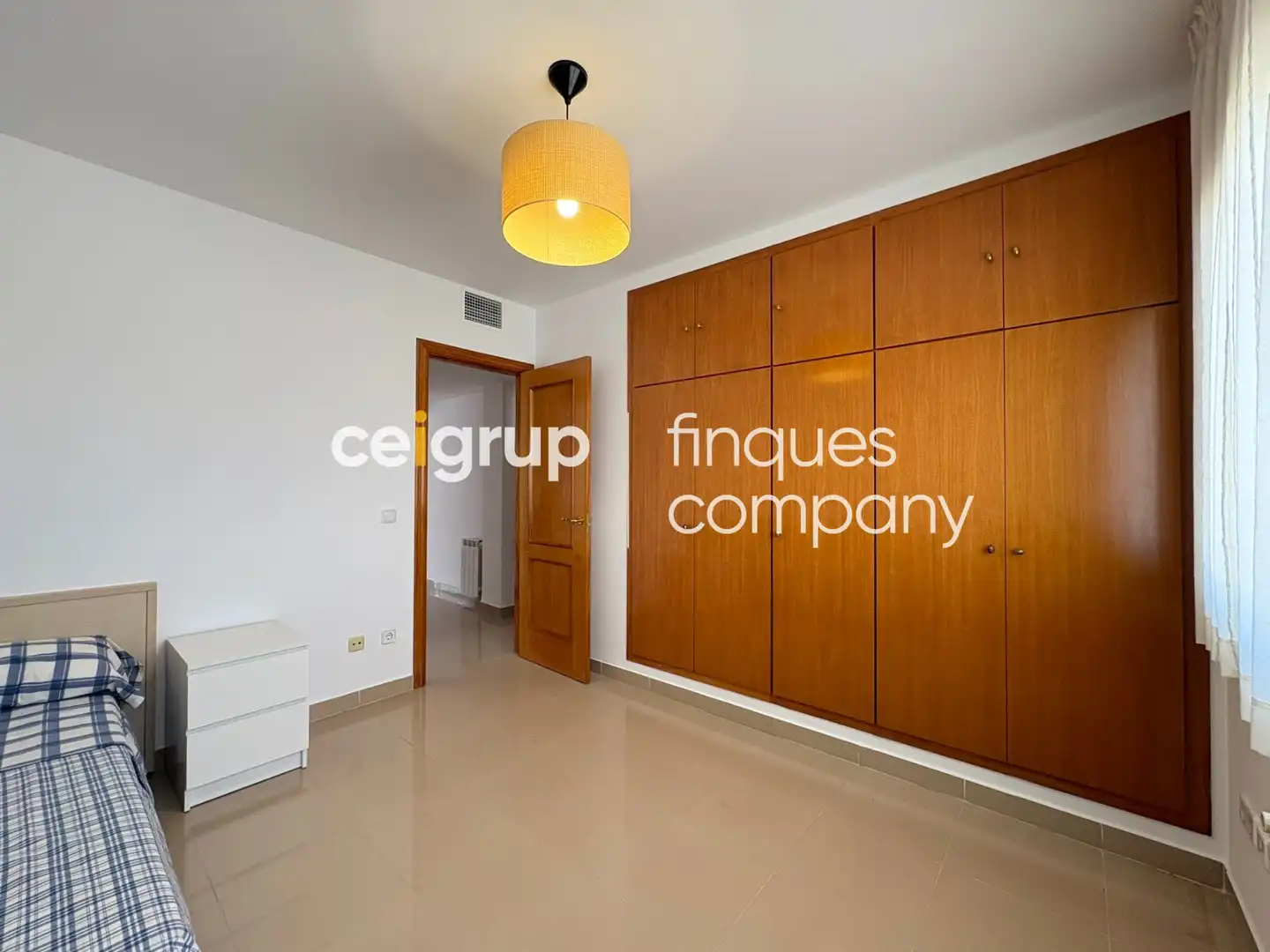 Casa o chalet de alquiler en Girona con Calefacción, Terraza y Piscina