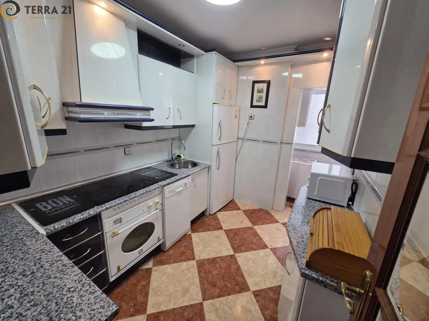 Kitchen of Flat for rent in Jaén  with Air Conditioner and Heating