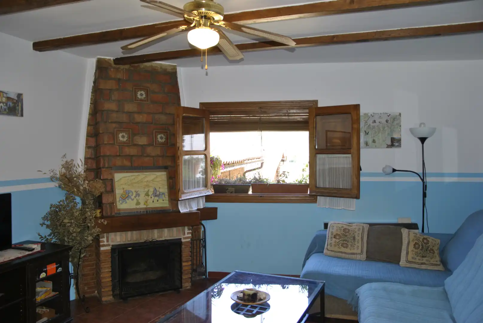 Sala d'estar de Finca rústica en venda en Robledillo de Gata amb Aire condicionat, Calefacció i Jardí privat