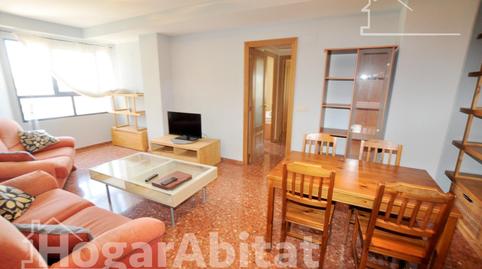 Foto 2 de Piso en venta en Calle Rafael Lapesa Melgar, Camí Reial, Valencia