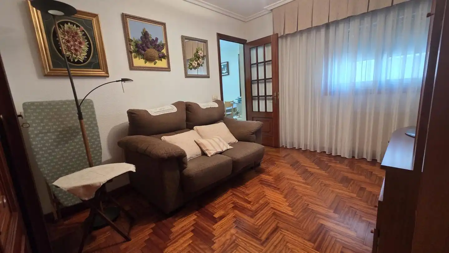 Living room of Flat for sale in Vigo   with Furnished