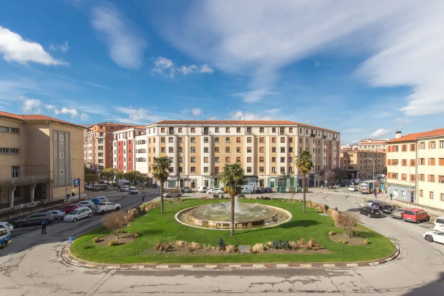 Vista exterior de Pis de lloguer en  Pamplona / Iruña amb Calefacció, Moblat i Balcó