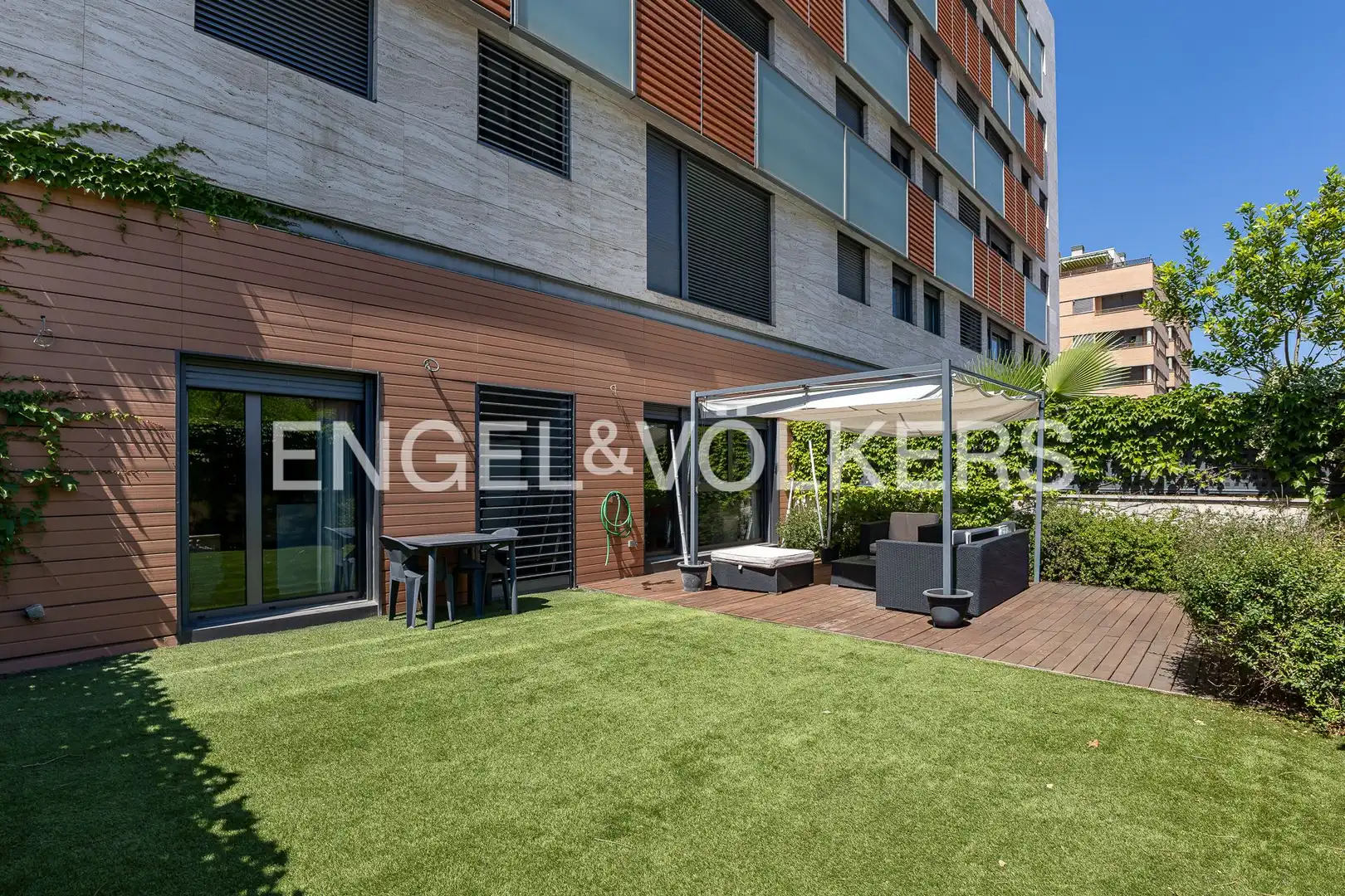 Terraza de Apartamento en venta en Madrid con Aire acondicionado, Calefacción y Jardín privado