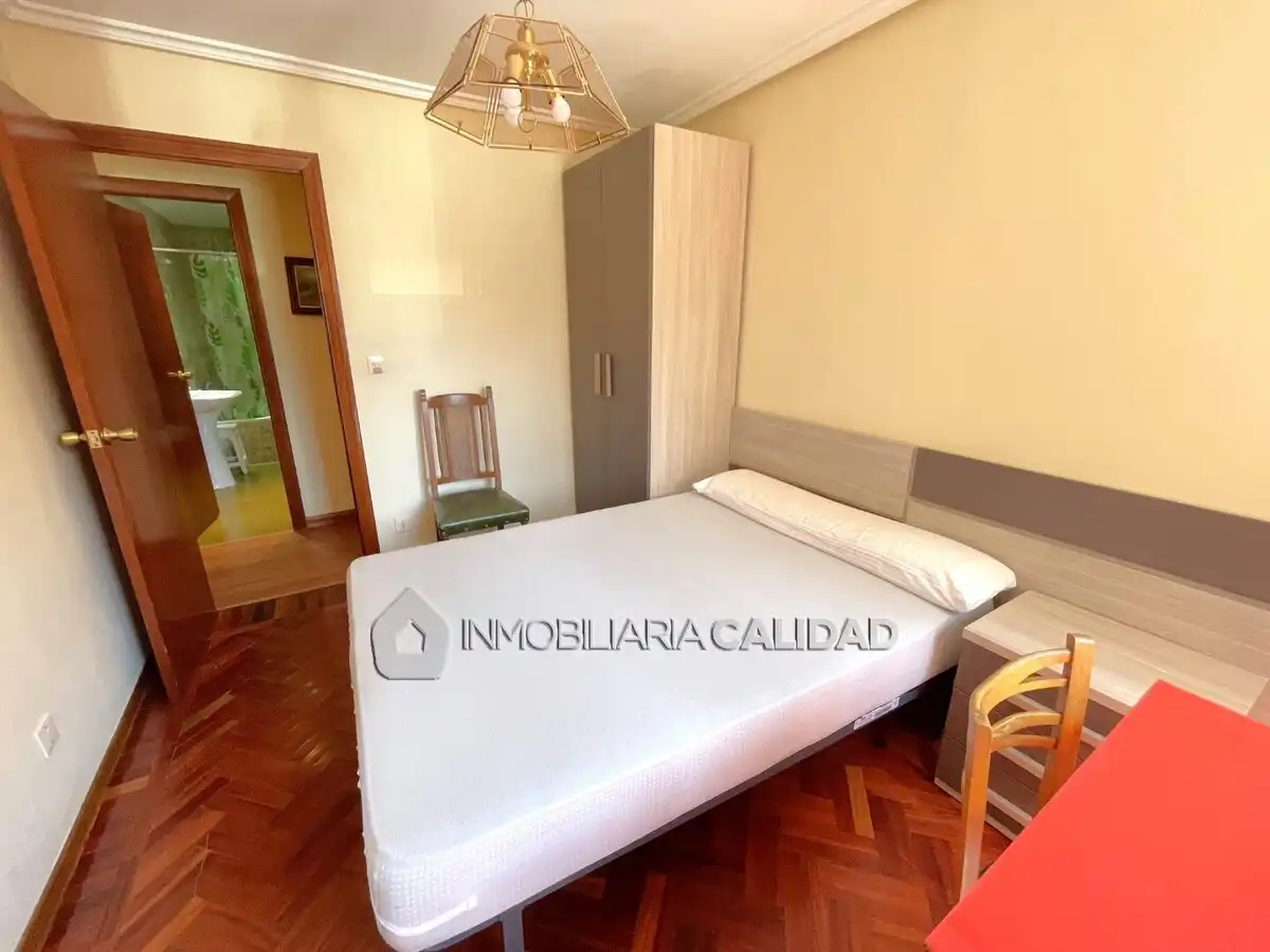 Habitación de Piso de alquiler en Burgos con Calefacción y Amueblado