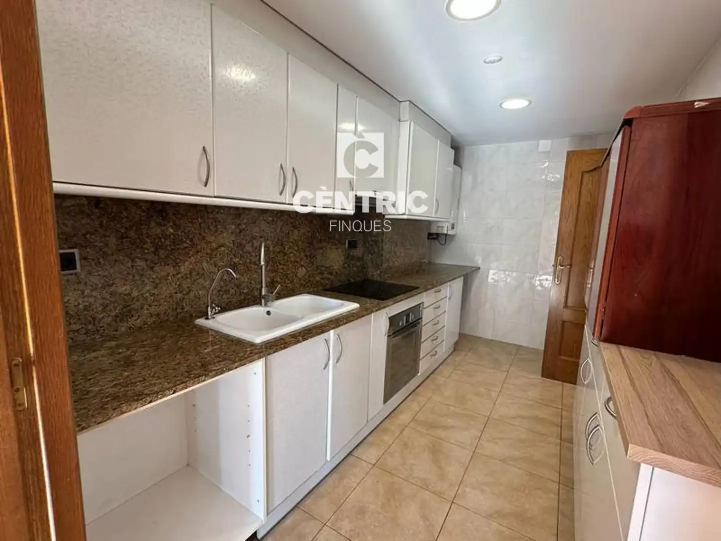 Flat for rent in Barri del Centre