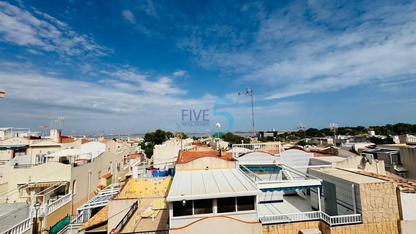 Bungalow con piscina en venta en Los Balcones - Los Altos, imagen 14