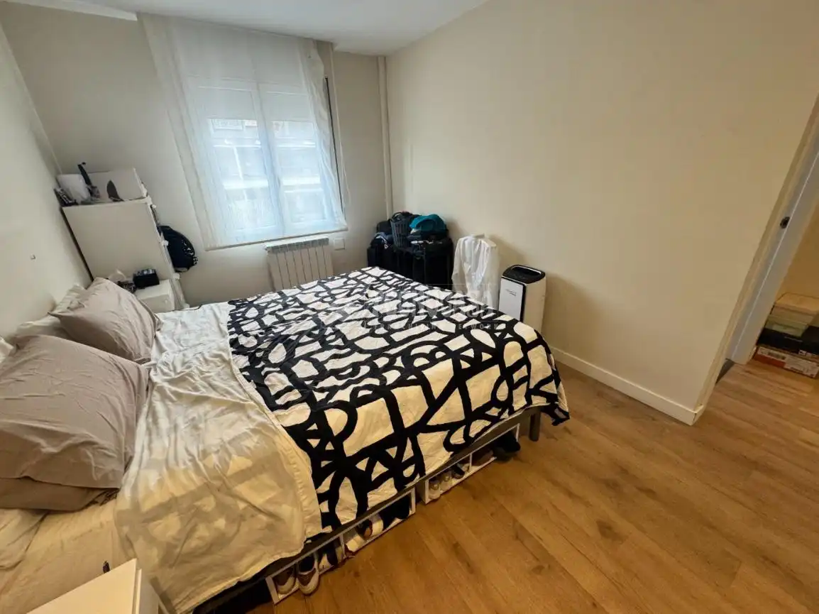 Schlafzimmer von Wohnung zum Verkauf in Barcelona mit Balkon