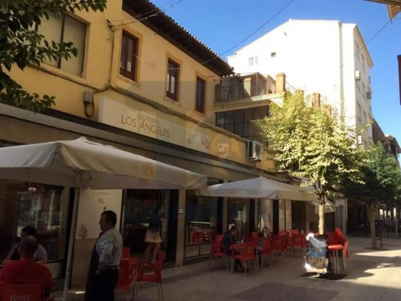 Mixt residencial en venda a Avenida MURCIA