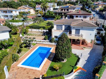 Villa avec piscine à vendre à Roca Grossa