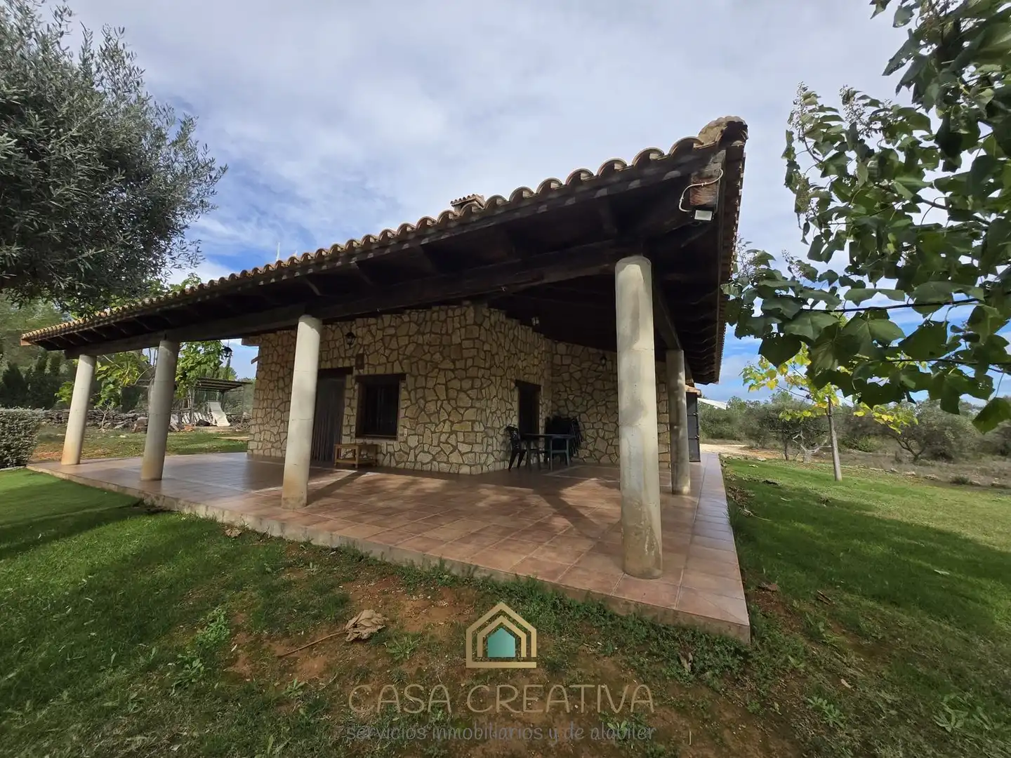 Vista exterior de Casa o chalet en venta en Chella con Aire acondicionado, Jardín privado y Amueblado