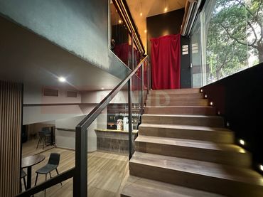 Local comercial de lloguer a Calle Tuset