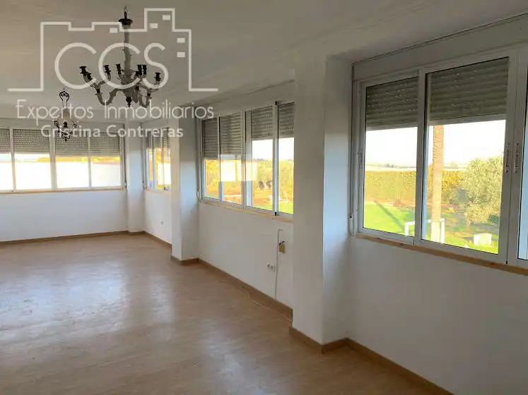 Finca rústica en venta en Alcalá de Guadaira con Piscina y Amueblado