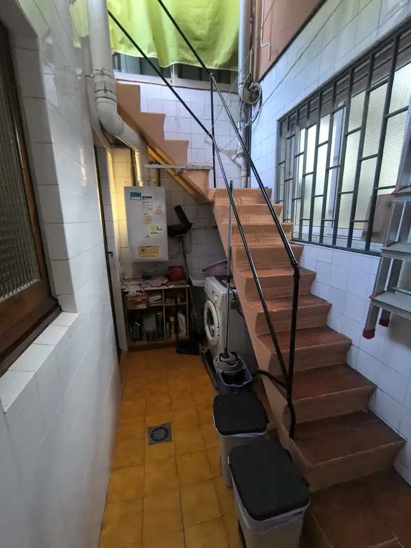 Casa o chalet en venta en L'Hospitalet de Llobregat con Calefacción, Terraza y Alarma