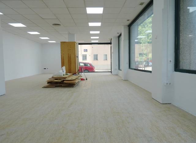 Local comercial en Venta en Ronda de Ponent, 228 en Zona Esportiva