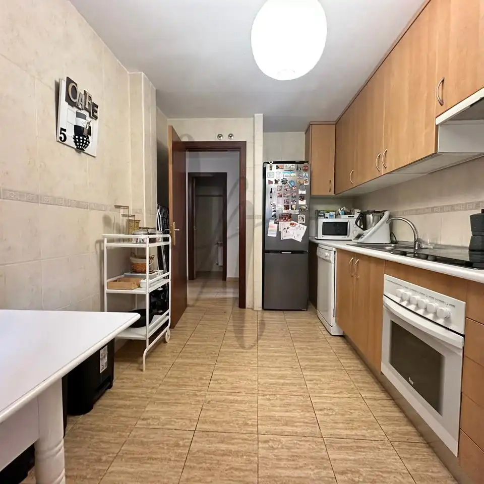 Casa aparellada amb piscina de lloguer a Calle San Martín, imagen 5