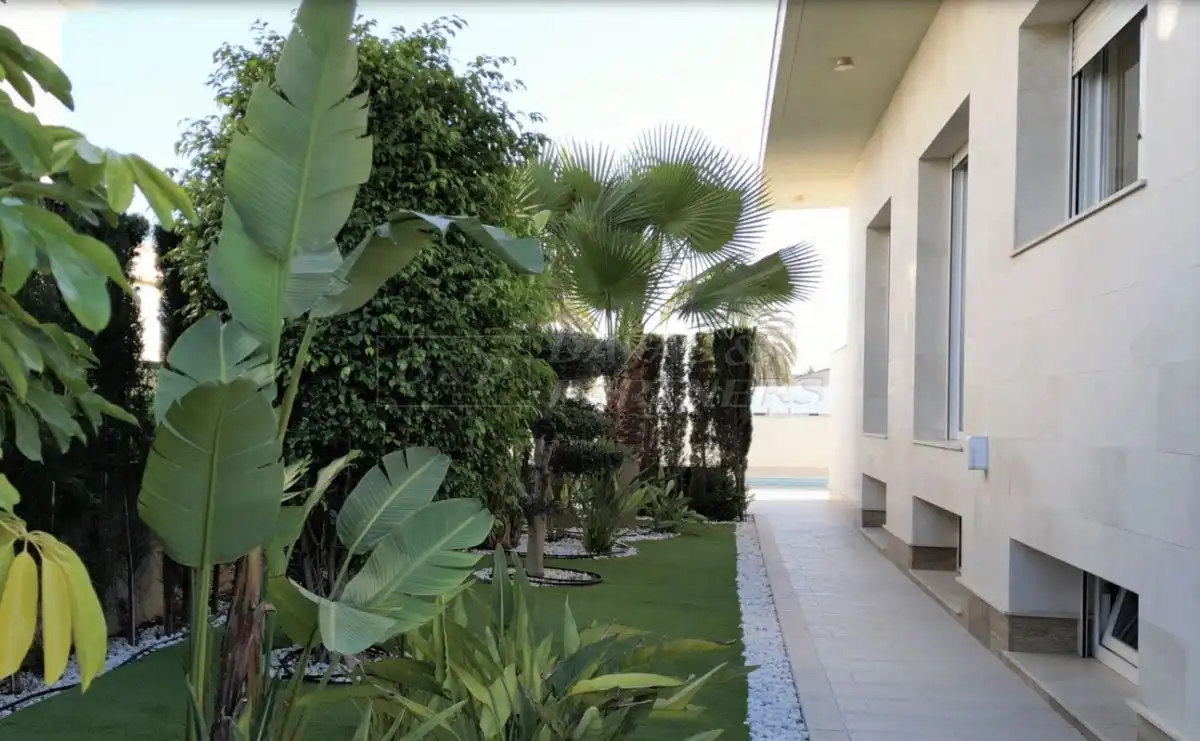 Detached house with terrace for sale in Orihuela Costa, imagen 9