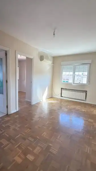Bedroom of Flat for sale in Carabanchel