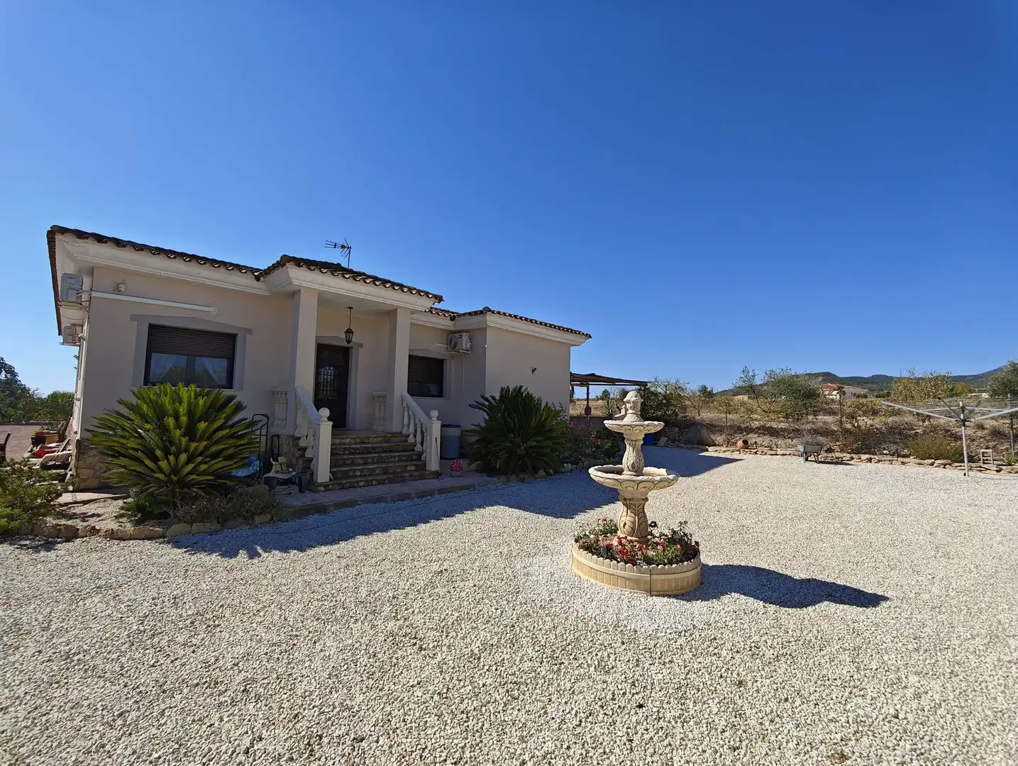 Casa con piscina en venta en El Pinós / Pinoso, imagen 9